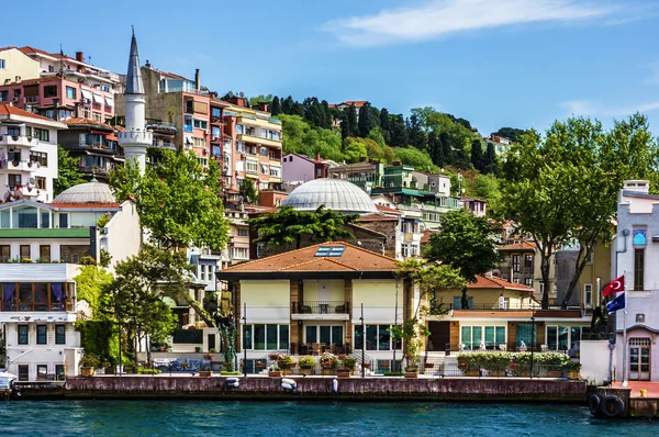 町の家 - 海のビュー、イスタンブール、トルコ — ストック写真