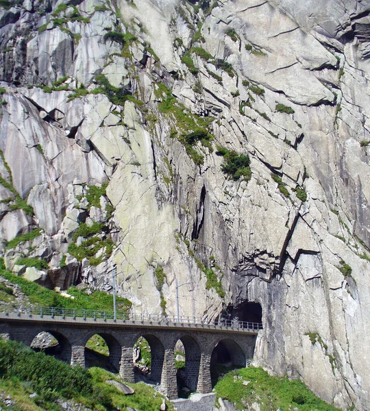 Železniční Most Tunel Švýcarsku Obce Andermatt — Stock fotografie