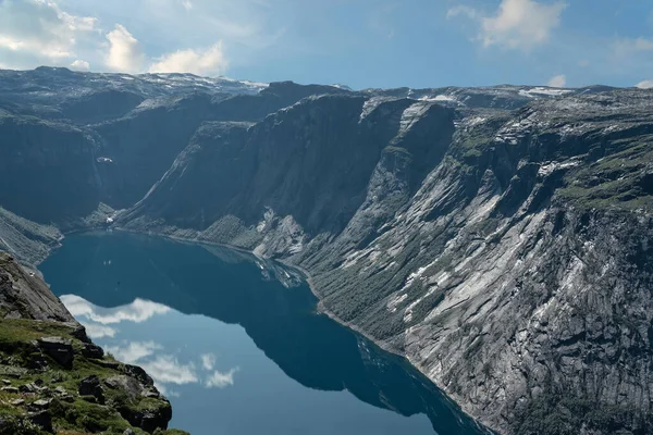 Norvegia Paesaggio Lacustre Montagna Vista Pittoresca Ringedalsvatnet Panorama Lago Vicino — Foto Stock