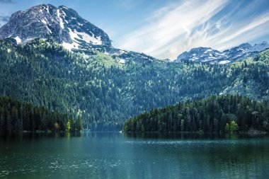 Doğal peyzaj. Dağ gölü, Karadağ, Durmitor Milli Parkı