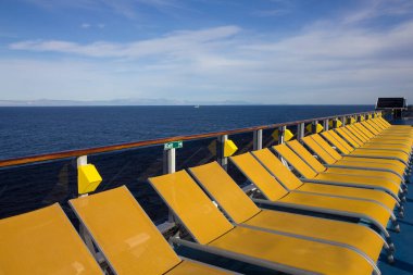 chaise lounge, Cruise vessel recreation deck
