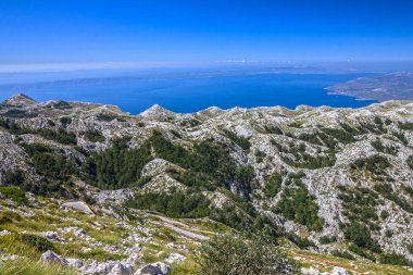 Hırvatistan, Dalmaçya, Biokovo dağlar deniz panoramik manzara