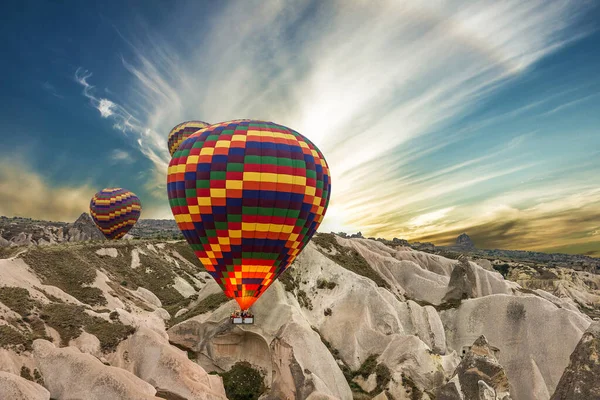 Balões Montanha Capadócia Turquia — Fotografia de Stock