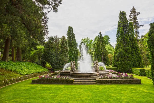 Fountain Green Park Lombardy Italy Villa Taranto Botanical Garden — Stockfoto