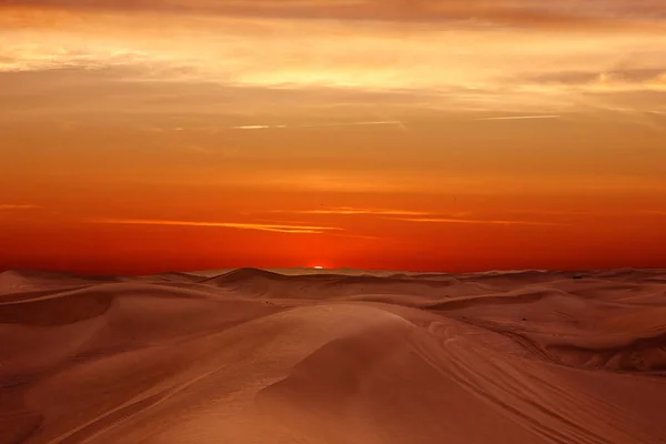 Zand Woestijn Rode Zonsondergang Hemel Uitzicht Het Landschap Verenigde Arabische — Stockfoto