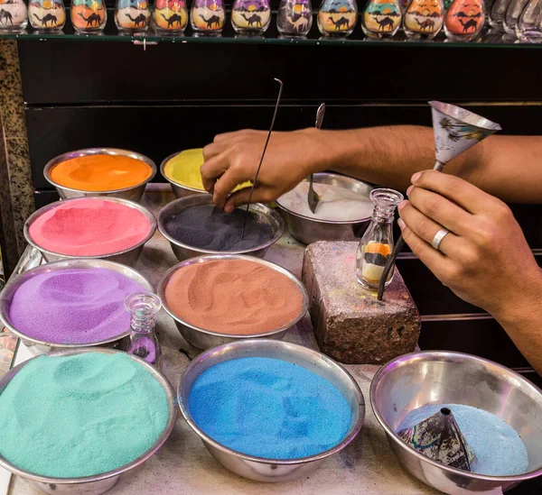 Многоцветный Песок Сувениров Ручной Работы Дубае Оаэ — стоковое фото