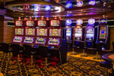 İtalya - 23 Mayıs 2022: Kumarhane oyunu dahili kumar makineleri.