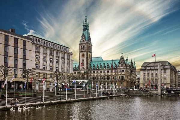 Hamburgo Alemanha Maio 2022 Câmara Municipal Rathous Rio Alster — Fotografia de Stock