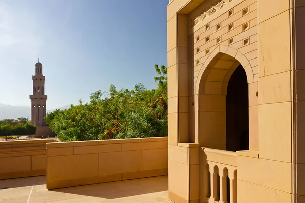 Oman Muscat Sultan Qaboos Grand Mosque Architecture Park — стокове фото