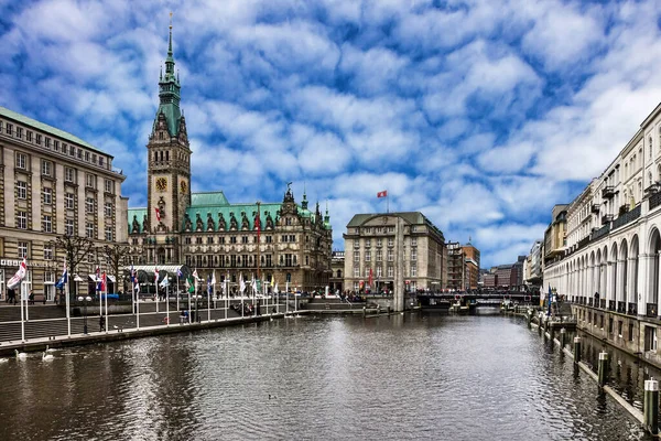 Hamburgo Alemania Julio 2022 Ayuntamiento Río Alster Alemania —  Fotos de Stock