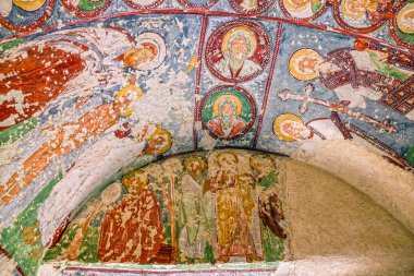 Goreme, Türkiye - 2 Mayıs 2022: Mağara Ortodoks Kilisesi El Nazar, Kapadokya