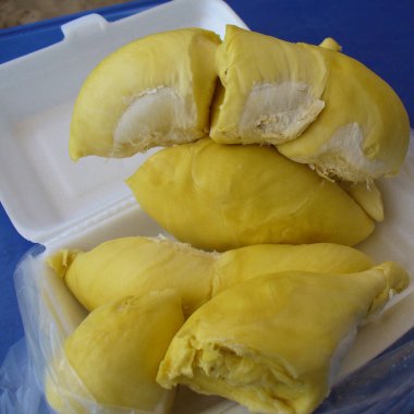 durian Thai meyvesi Tayland 'da temizlendi