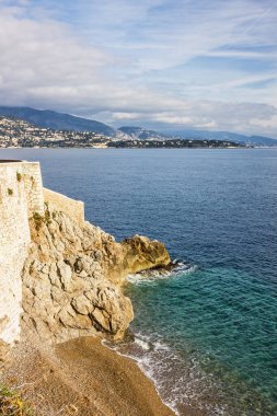 Monaco ve Monte Carlo sahili.