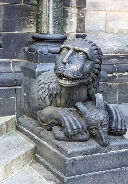Lion Sculpture Bremen Cathedral Church Germany — 图库照片