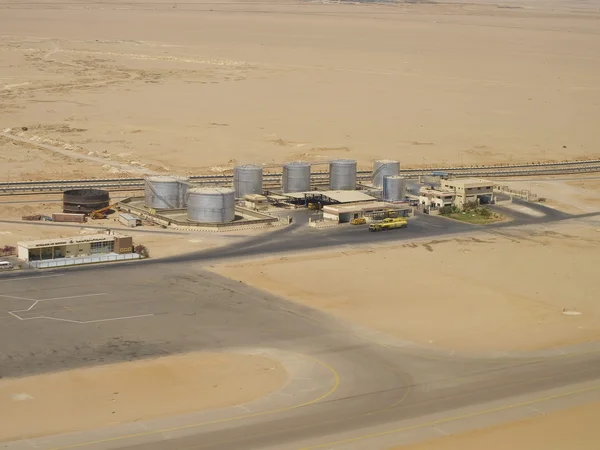 Aerial View of a refinery in the desert — Stock Photo, Image