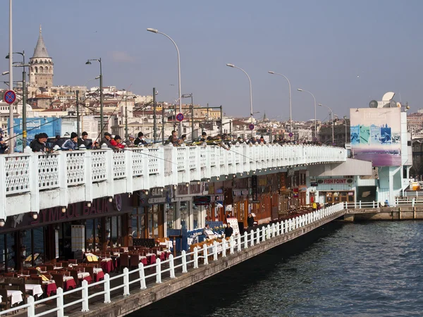 Міст Ататюрк Instanbul Туреччини — стокове фото