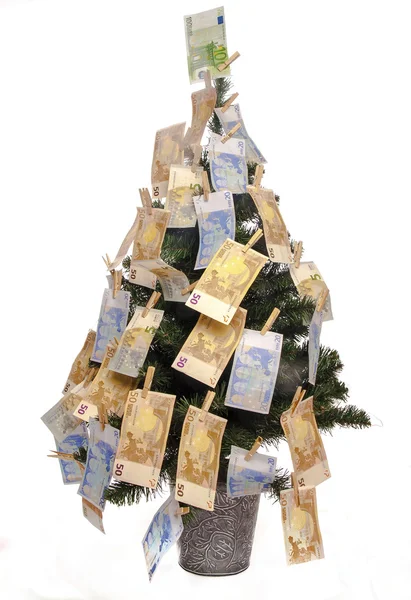 Árvore de Natal com notas de euro — Fotografia de Stock