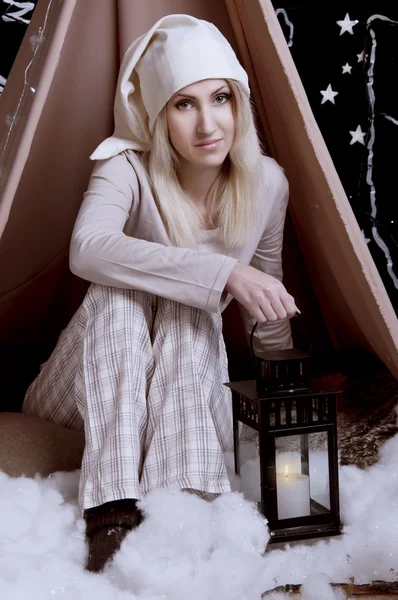 Girl in pyjamas with a lantern — Stock Photo, Image