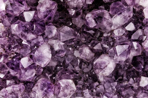 Amethyst crystal bakgrund — Stockfoto