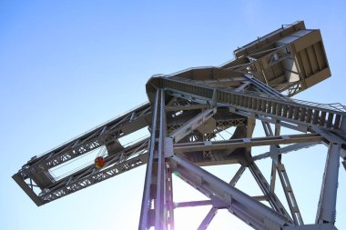 27 Mart 2021 Yokohama Şehri, Kanagawa Bölgesi, Japonya 'nın ilk adanmış liman kargo taşıyıcı vinci 