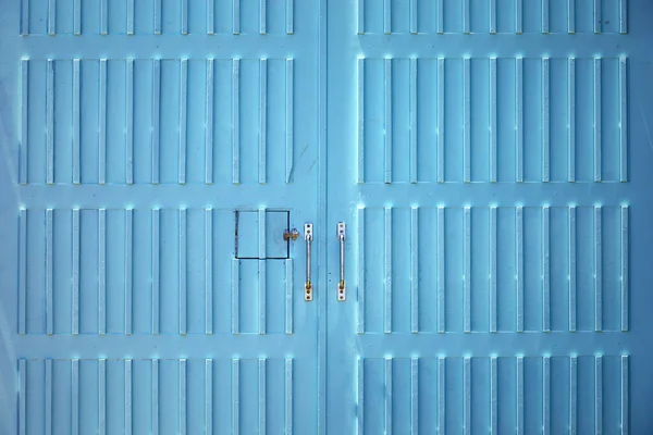 Porte Garage Bois Avec Turquoise Vif Comme Matériau Fond — Photo