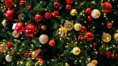Arka plan olarak Noel ağacı süslemesi