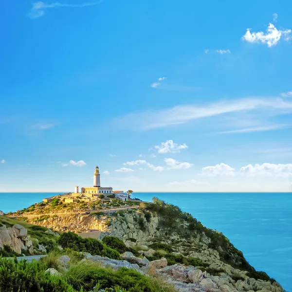 キャップ ・ デ ・ フォーメントー、マヨルカ島の灯台 — ストック写真