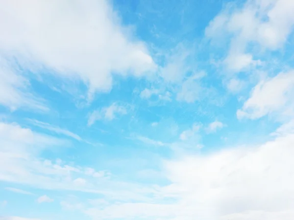 Céu azul claro — Fotografia de Stock