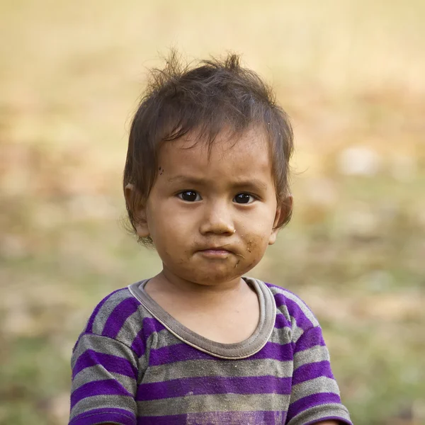 Cara de niño en Nepal — Foto de Stock