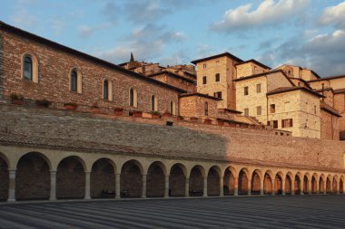 San francesco square assisi adlı