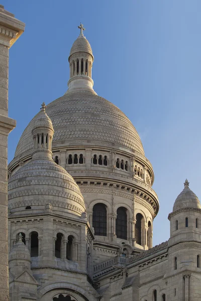 Torres del Sagrado Corazón Basílica al amanecer, Montmartre, París, Fr. —  Fotos de Stock