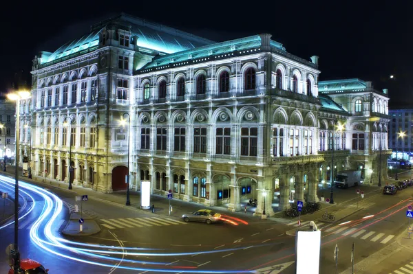 Wien operan på kvällen — Stockfoto