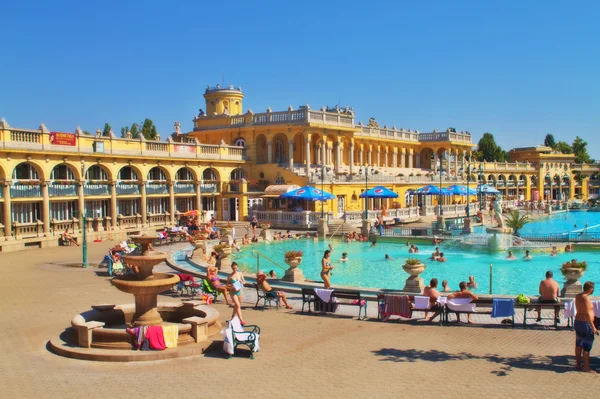 Термальні ванни szechenyi — стокове фото