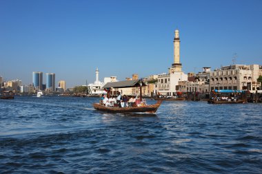 geleneksel tekne taksi, Birleşik Arap Emirlikleri dubai Körfezi manzarası görünümü