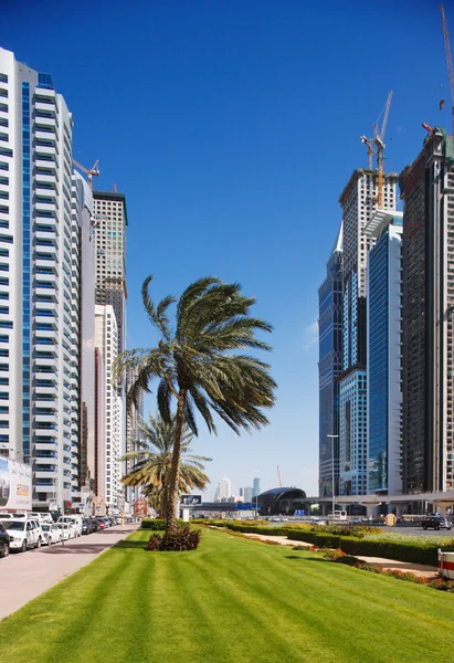 As torres altas de Sheik Zayed Road, Dubai, Emirados Árabes Unidos — Fotografia de Stock