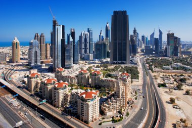 DIFC dubai Finans merkezidir ve heyecan verici mimarisi ile süslemekte