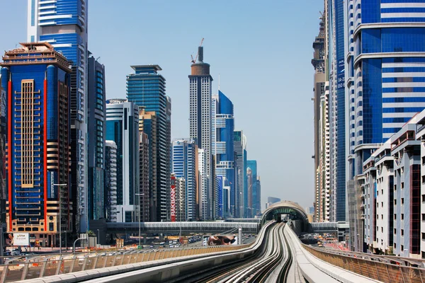 The Dubai Metro is becoming increasingly popular among expatriates — Stock Photo, Image