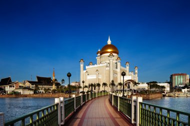 Sultan Omar Ali Saifuddien Mosque in Brunei clipart