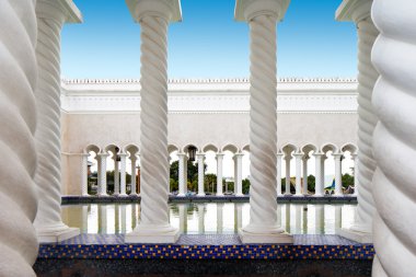 Sultan Ömer ali saifuddien Camii: brunei
