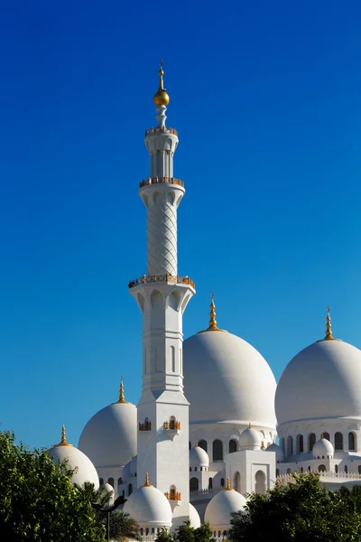 Sheikh Zayed Grand Mosque, Abu Dhabi is the largest in the UAE — Stock Photo, Image