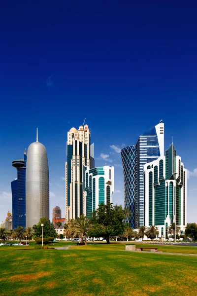 West Bay est le centre urbain nouvellement développé de Doha, Qatar — Photo
