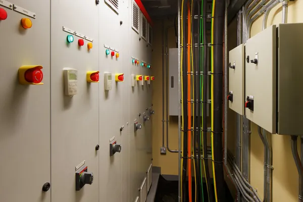 Sala de control eléctrico mecánico —  Fotos de Stock
