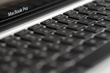 klavye bir güzel tasarlanmış apple MacBook pro dizüstü bilgisayar