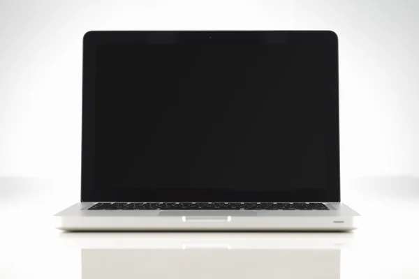 Mooi design van een moderne laptopcomputer — Stockfoto