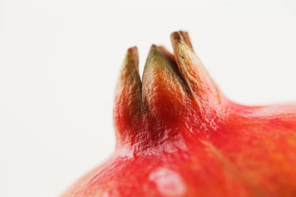 Granatapfel ist eine Frucht, die mit dem größten Teil des Nahen Ostens assoziiert wird — Stockfoto