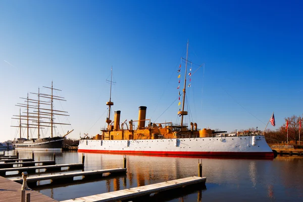 Philadelphia is home to two of Americas most historic sailing ships — Stock Photo, Image