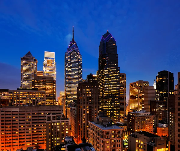 Philadelphia'nın manzarası alacakaranlıkta