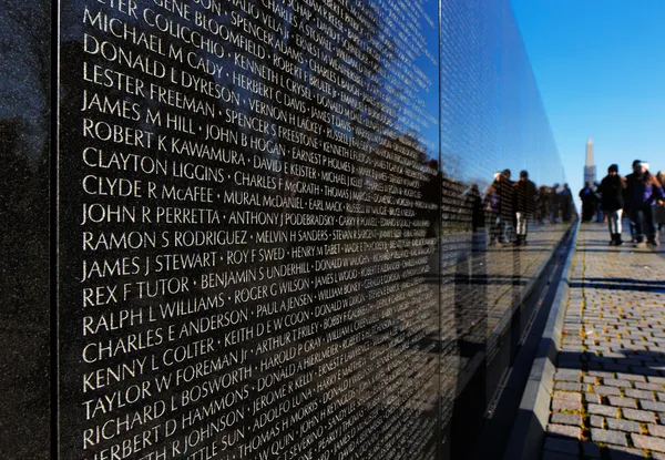 Monumento a los Veteranos de Vietnam en Washington DC, EE.UU. — Foto de Stock