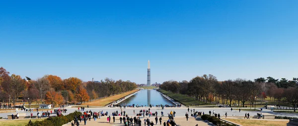 O Monumento a Washington visto do Lincoln Memorial em Washington DC, EUA — Fotografia de Stock