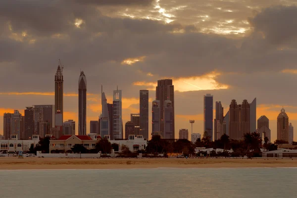 Wysokich wież sheikh zayed Road w dubai, Zjednoczone Emiraty Arabskie — Zdjęcie stockowe